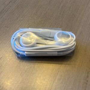 UNUSED Wired Headphones